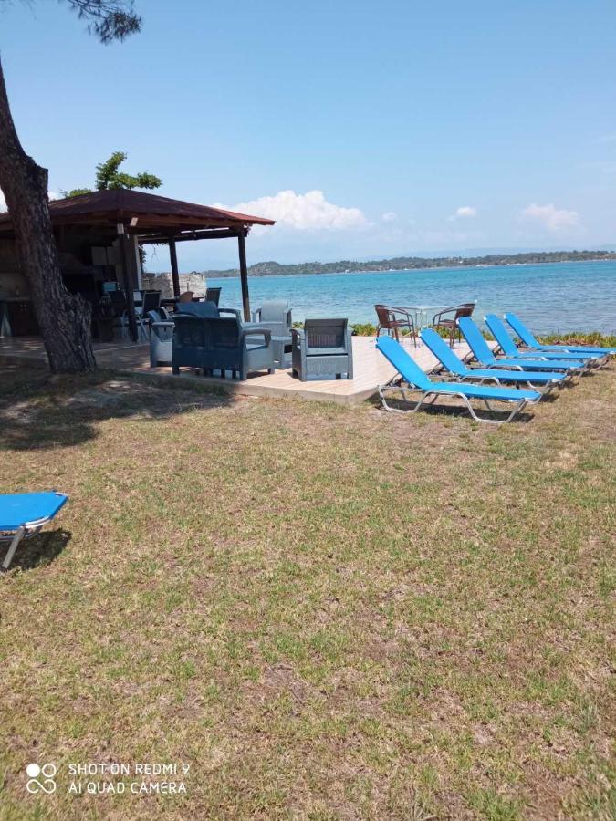 Studios Efi Beach Vourvourou Exterior photo